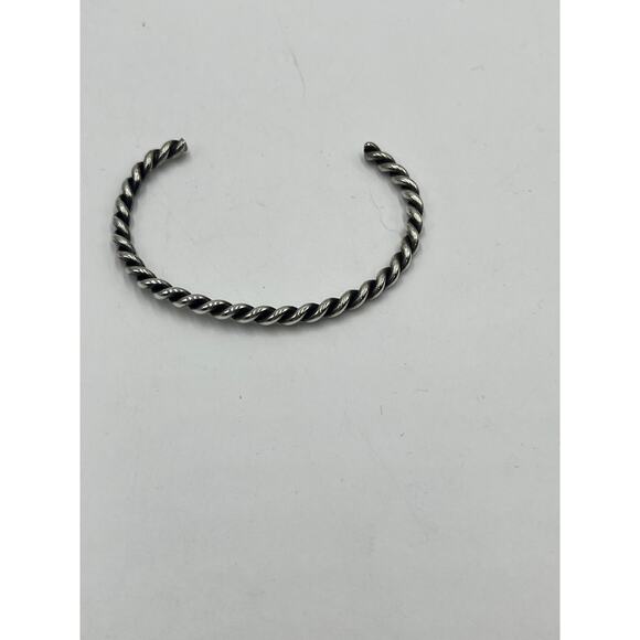 Native American Vintage Sterling Silver 3mm Twisted Wire Cuff Bracelet 6.5”, 11g - Picture 4 of 8